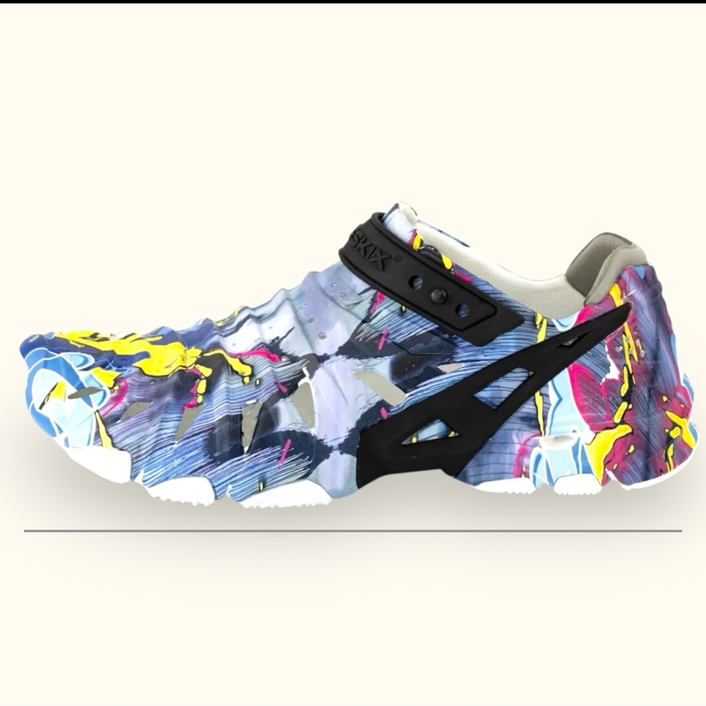 Men’s 9/ W 12 Crosskix 2.0‎ Ltd Edition Artist Graffiti Shoes NWT - Picture 2 of 6